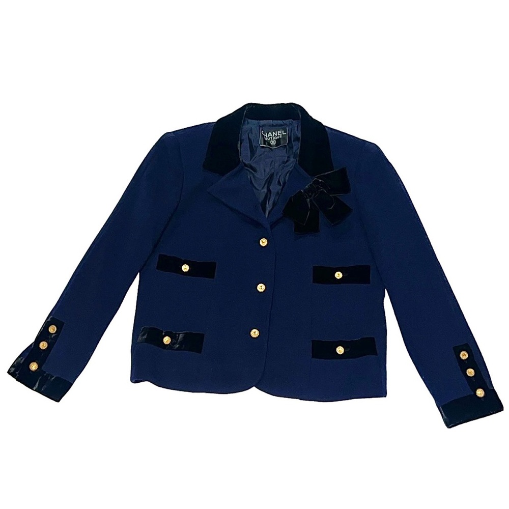 CHANEL Vintage 1980’s Matching Navy Blue Suit and Skirt Set with Black Velvet 40 - Picture 7 of 16